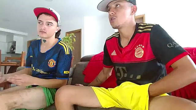 Snapshot of skinny23cm chatting on January 8, 2025, 7:24 pm skinny23cm online show from January 8, 2025, 7:24 pm