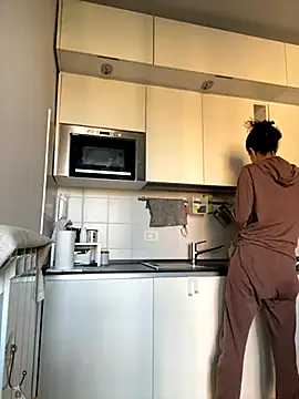 Sora pasquale online show from September 30, 2025, 7:14 am