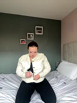 GoddessPrincesss online show from November 6, 2025, 1:48 pm