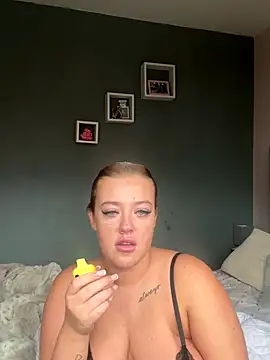 GoddessPrincesss online show from October 29, 2025, 12:04 pm