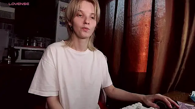 Madelaineses online show from June 8, 2026, 10:54 pm