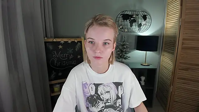 Snapshot of Madelaineses chatting on December 20, 2025, 8:39 am Madelaineses online show from December 20, 2025, 8:39 am