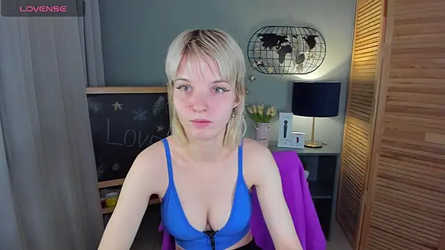 Snapshot of Madelaineses chatting on February 28, 2026, 9:20 am Madelaineses online show from February 28, 2026, 9:20 am