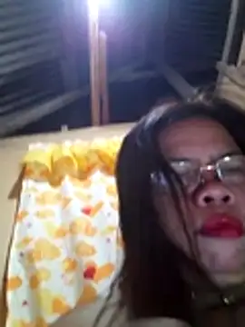 Huge mama69 online show from April 19, 2026, 1:45 pm