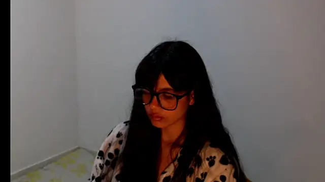 meganmiauu online show from June 19, 2026, 12:00 pm