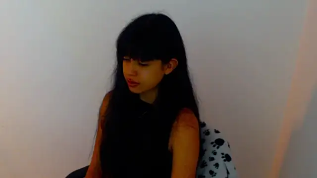 meganmiauu online show from July 27, 2026, 12:45 pm