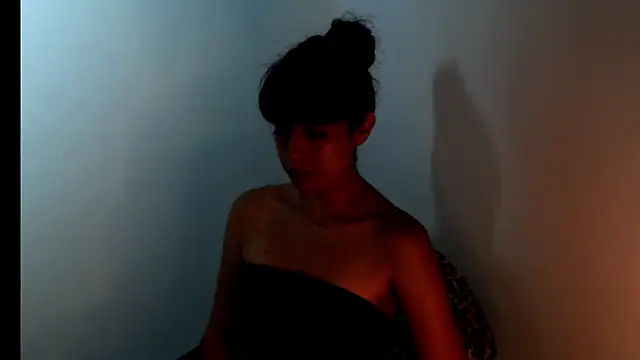 meganmiauu online show from July 9, 2026, 9:32 am