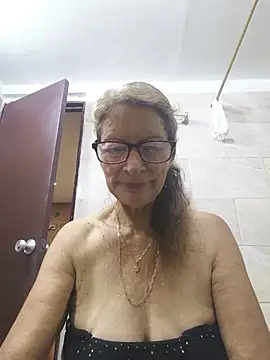 Snapshot of MaryeLunna chatting on June 29, 2026, 11:21 am MaryeLunna online show from June 29, 2026, 11:21 am