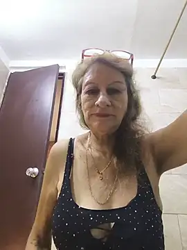 Snapshot of MaryeLunna chatting on July 11, 2026, 12:16 pm MaryeLunna online show from July 11, 2026, 12:16 pm