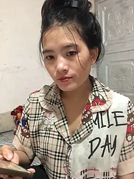 Snapshot of Maymay97 chatting on October 1, 2025, 11:58 am Maymay97 online show from October 1, 2025, 11:58 am