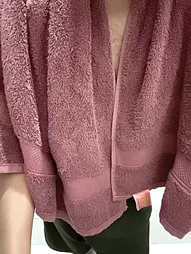 Snapshot of night__wolf chatting on December 21, 2025, 12:18 pm night wolf online show from December 21, 2025, 12:18 pm