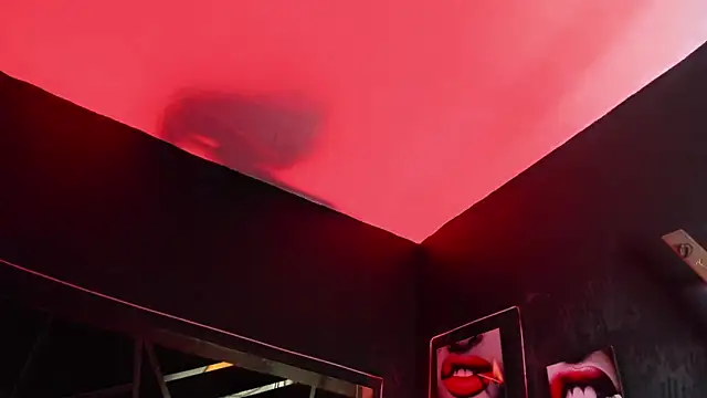 EmilyDuran  online show from April 11, 2026, 7:45 am