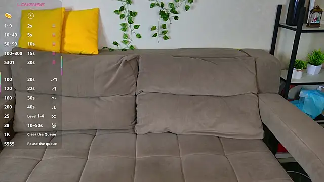 Snapshot of Roxy_Sunnny chatting on November 25, 2025, 9:20 am Roxy Sunnny online show from November 25, 2025, 9:20 am