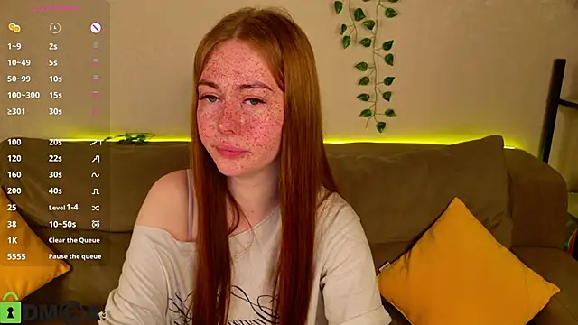 Snapshot of Roxy_Sunnny chatting on November 12, 2025, 9:35 am Roxy Sunnny online show from November 12, 2025, 9:35 am