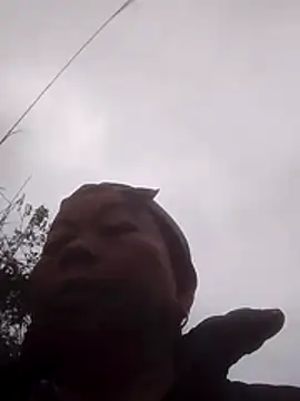 Snapshot of VangLe73 chatting on February 23, 2026, 11:49 pm VangLe73 online show from February 23, 2026, 11:49 pm