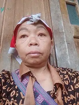 Snapshot of VangLe73 chatting on March 1, 2026, 10:37 am VangLe73 online show from March 1, 2026, 10:37 am