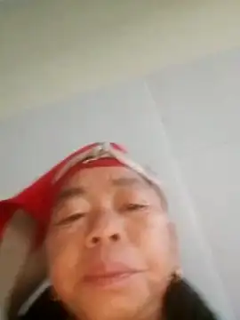 Snapshot of VangLe73 chatting on December 17, 2025, 12:15 am VangLe73 online show from December 17, 2025, 12:15 am