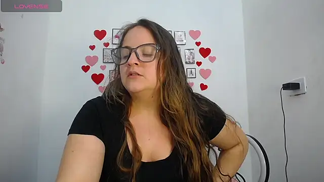 Pregnant Kloe online show from July 23, 2026, 3:37 am