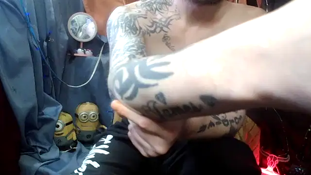 imglorious1010 online show from March 3, 2026, 9:55 pm