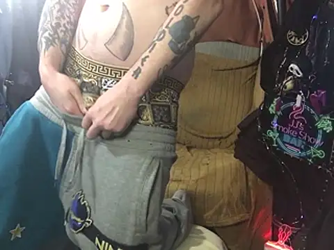 imglorious1010 online show from February 26, 2026, 4:23 am