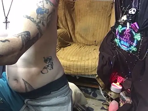 imglorious1010 online show from February 10, 2026, 4:33 am