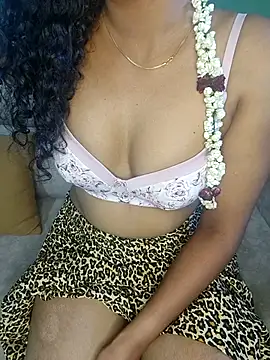 Snapshot of Tamilpallavi chatting on December 17, 2025, 7:46 am Tamilpallavi online show from December 17, 2025, 7:46 am