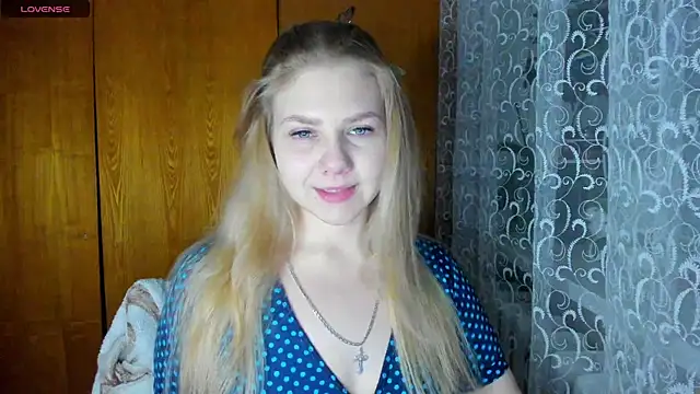 AlinaMors online show from December 3, 2025, 8:52 pm