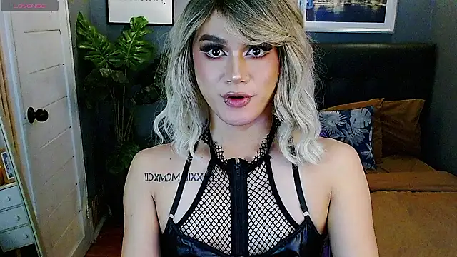 Skylar Ravenscroft online show from January 17, 2026, 4:16 am