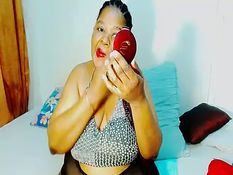 Snapshot of Love-Racheal75 chatting on July 14, 2026, 5:23 am Love-Racheal75 online show from July 14, 2026, 5:23 am