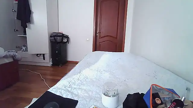 sakuradelreina online show from September 14, 2025, 2:56 am