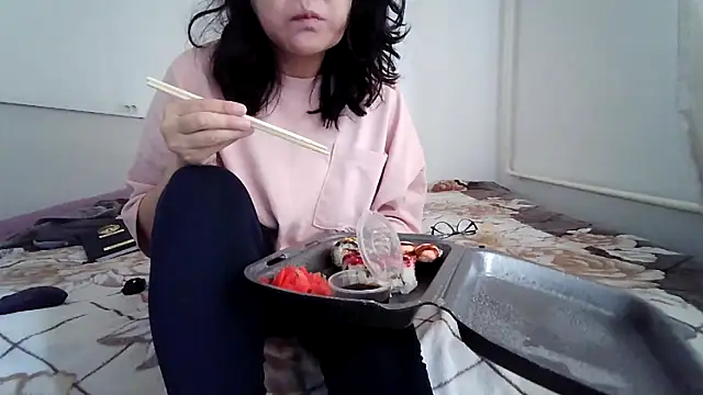 sakuradelreina online show from April 19, 2026, 6:36 am