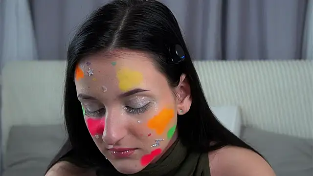 Snapshot of FalineBeacher chatting on October 13, 2025, 2:07 pm FalineBeacher online show from October 13, 2025, 2:07 pm