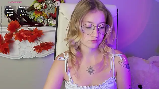 Nerissa xo online show from September 28, 2025, 8:05 pm