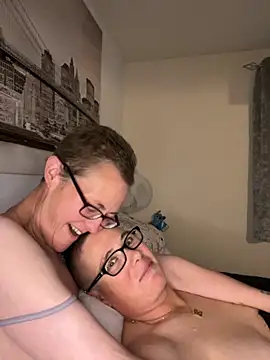 Curvy-Jinx online show from October 9, 2025, 7:36 pm