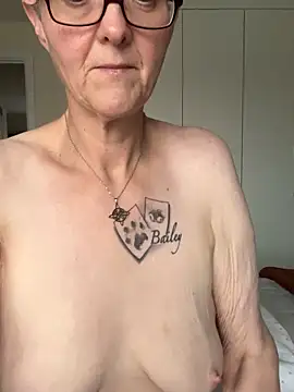 Curvy-Jinx online show from October 20, 2025, 7:31 am