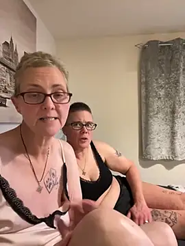 Curvy-Jinx online show from October 28, 2025, 9:03 pm