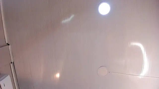 mia kisses2 online show from January 10, 2026, 4:08 am