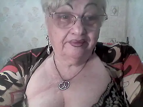 Snapshot of NatalieNorth chatting on May 5, 2026, 11:19 pm NatalieNorth online show from May 5, 2026, 11:19 pm