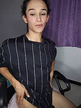 Twink fem-boy online show from June 30, 2026, 4:45 am