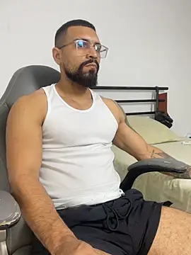 vincentjaxon online show from February 19, 2026, 1:35 am