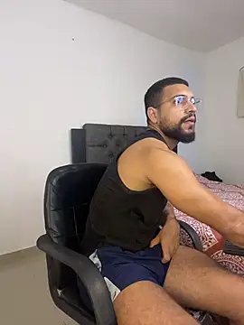 Snapshot of vincentjaxon chatting on November 6, 2025, 10:41 am vincentjaxon online show from November 6, 2025, 10:41 am