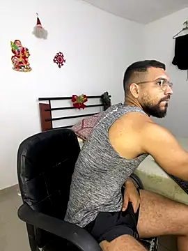 Snapshot of vincentjaxon chatting on December 16, 2025, 10:52 am vincentjaxon online show from December 16, 2025, 10:52 am