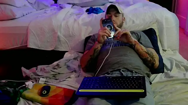 Luv2SuckBWC92 online show from October 2, 2025, 7:12 am