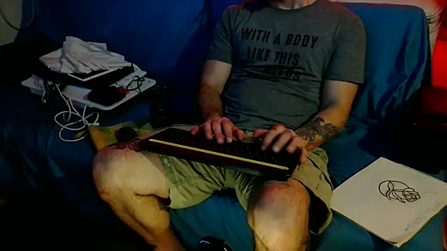 Luv2SuckBWC92 online show from October 13, 2025, 4:14 am