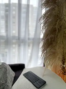 Sofi Leal online show from March 12, 2026, 12:20 pm