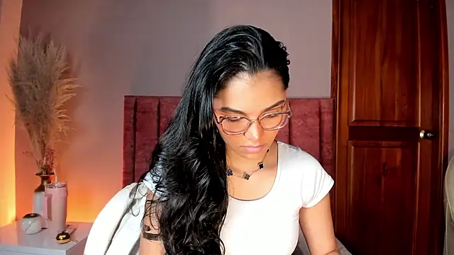 LunaAspen  online show from March 21, 2026, 5:50 pm