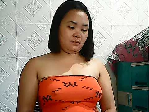 CreamyPussy4uxx online show from February 19, 2026, 3:47 am