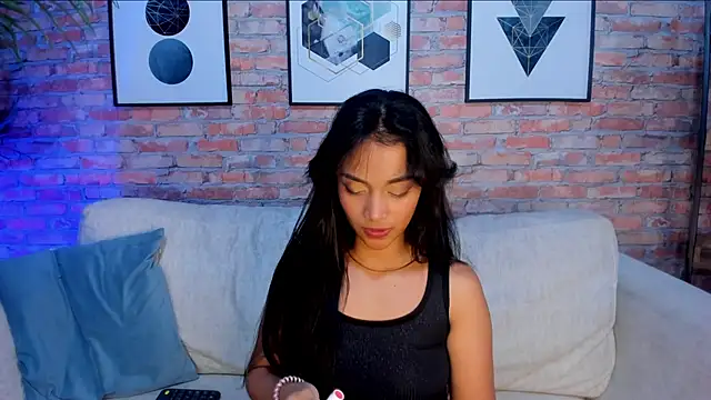 MelanyOconner online show from March 8, 2026, 12:16 am