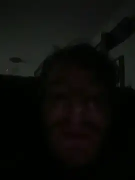 Snapshot of Hungboxer69 chatting on December 17, 2025, 10:31 am Hungboxer69 online show from December 17, 2025, 10:31 am