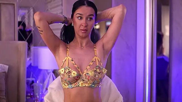 FrancescaDante online show from March 13, 2026, 6:51 am